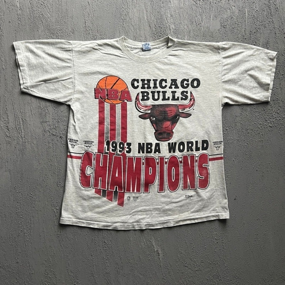 Vintage Chicago Bulls Shirt XL Grey 1990s NBA World Champions AOP Salem
